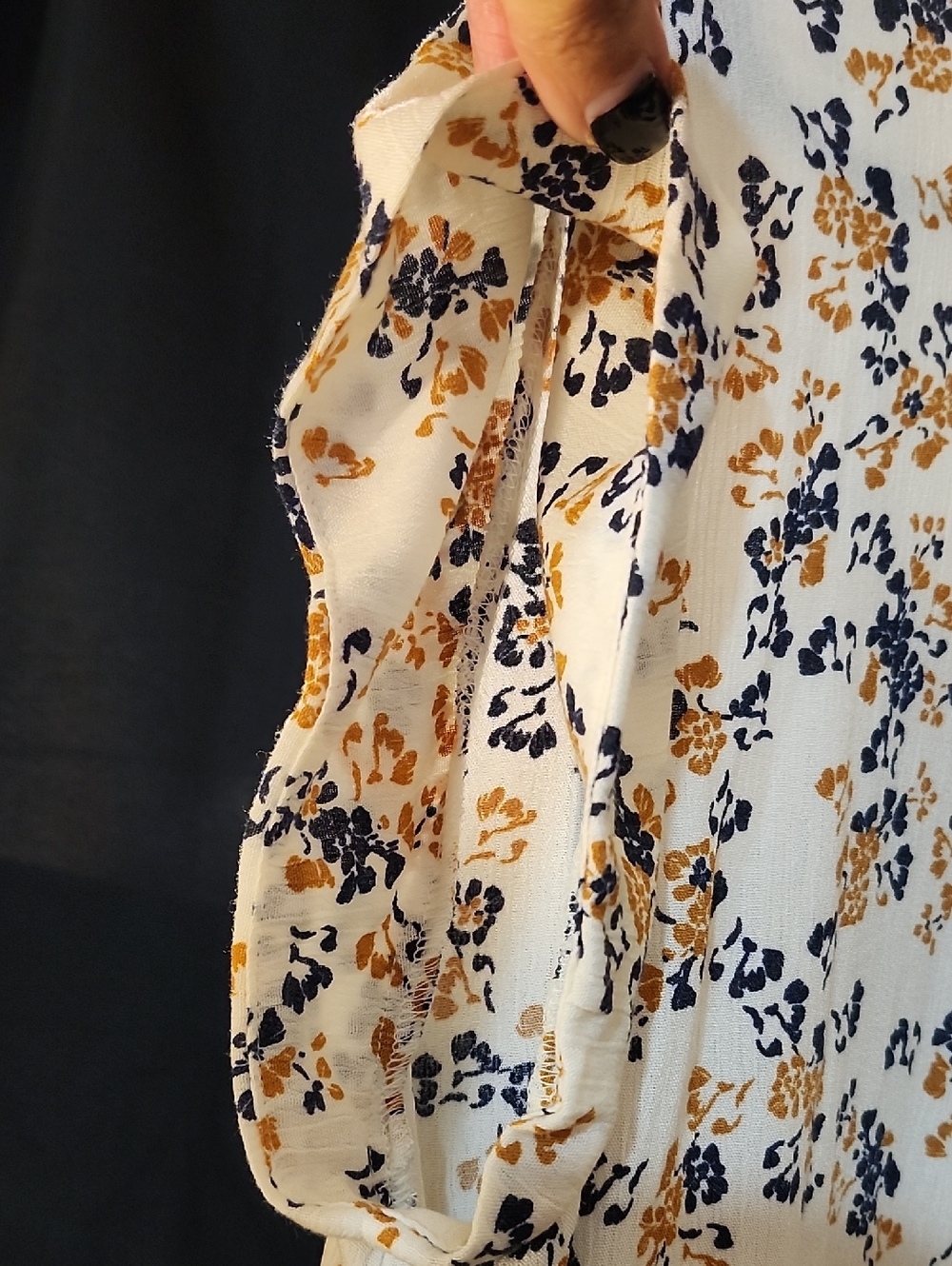 Liz Claiborne Floral Blouse – M/XL – Cream Navy Mustard (NWT) - Picture 6 of 7
